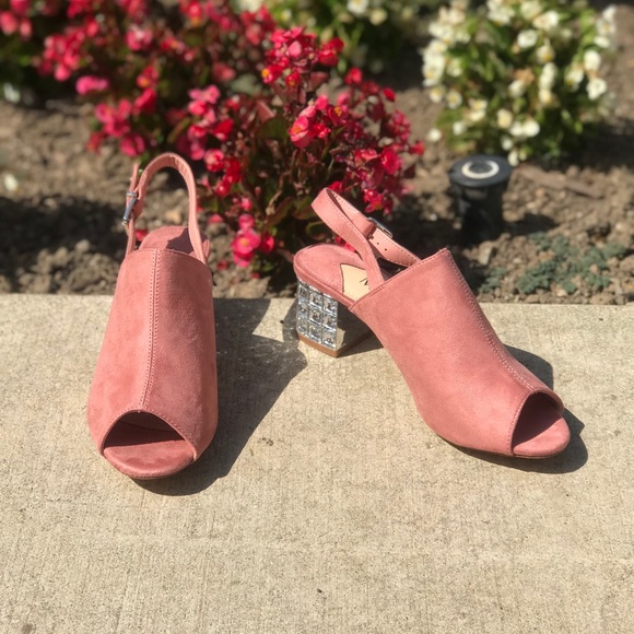 Size 6 LAST PAIR - Picture 4 of 7